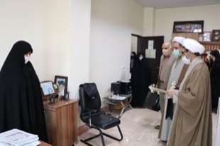 عرض تسلیت و تبریک معاون فرهنگی و رئیس نهاد نمایندگی مقام معظم رهبری در دانشگاه قم به همکارانی که در سال جاری بستگان درجه یک آنها فوت شدند و همکارانی که صاحب فرزند شدند