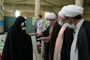 آئین تجلیل از اساتید و کارکنان محترمی که در ماه مبارک رمضان در گروههای جزء خوانی قرآن کریم در فضای مجازی به طور مستمر شرکت داشتند، برگزار گردید.